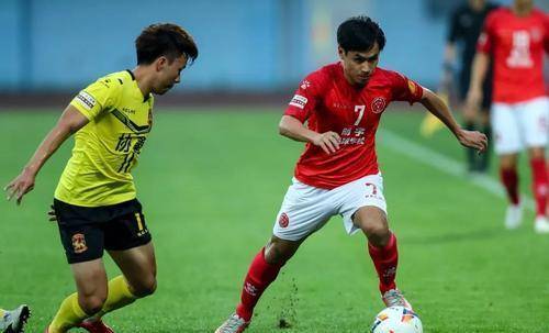 星空·综合体育-
升班马对决！江苏德比泰州取胜无悬念 昆山或赛季双杀四川优必选(图2)