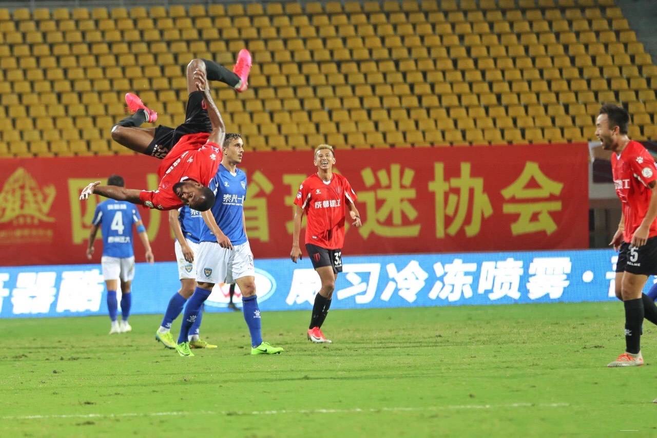 
豪取三连胜！本赛季中甲最大黑马出炉 最强升班马搅局冲超局势‘星空综合’(图5)