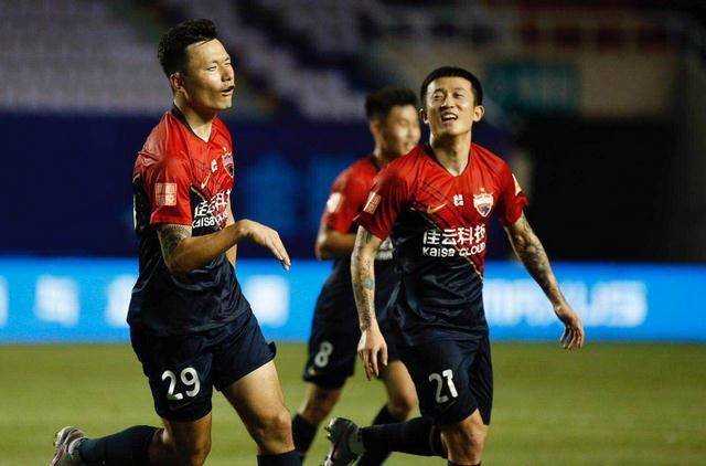 星空·综合体育_
中超3场：鲁能被打成筛子 申花带球入场 黄海不体贴胜负(图4)