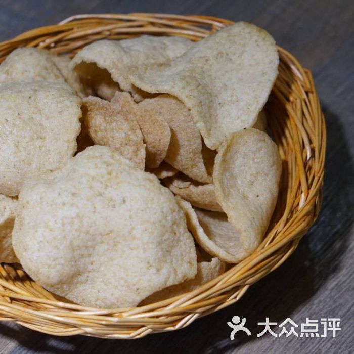 康安路38幢旁的山石发生了崩塌-星空综合(图4) 星空·综合体育