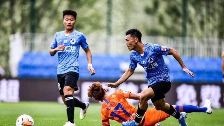 
捡到宝了！童磊真的是中超一年级生？多项数据排名前列！|星空·综合体育(图2)