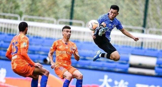 
捡到宝了！童磊真的是中超一年级生？多项数据排名前列！|星空·综合体育(图9)